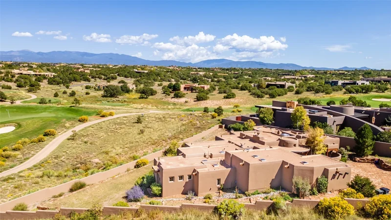 7 Plaza Molleno, Santa Fe, NM 87506, Santa Fe, New Mexico, United States. - Photo 8