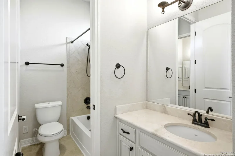 18119 Abingdon Place, San Antonio, TX 78257, San Antonio, Texas, United States. - Photo 36