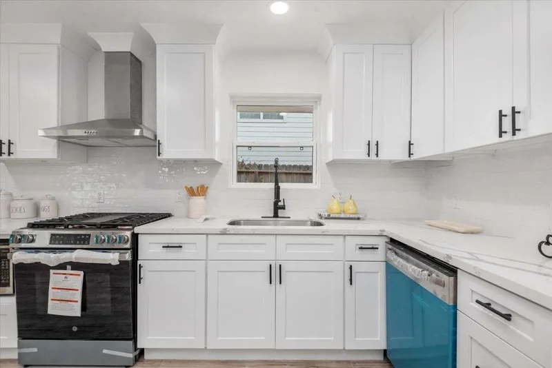 4 Bedrooms Single Family Detached