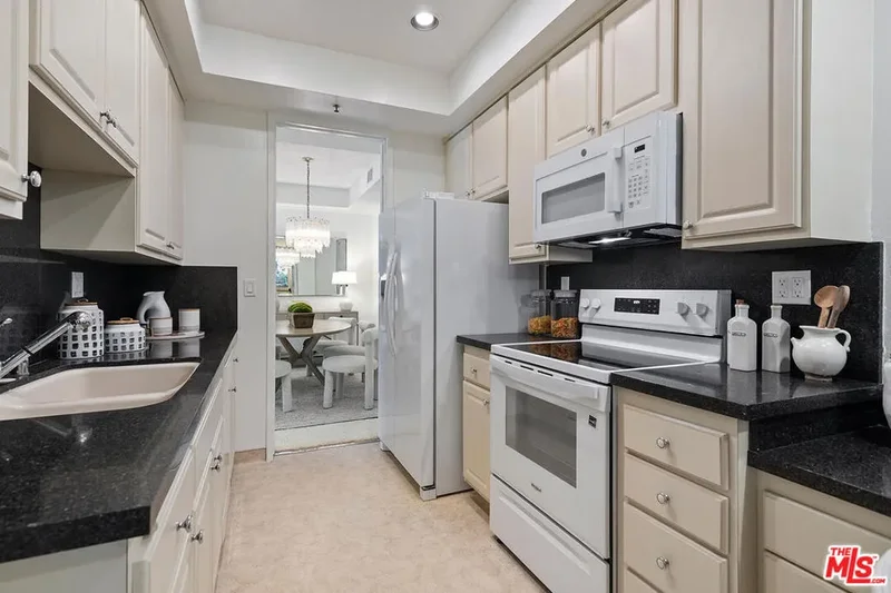 2131 Century Park Lane 109, Los Angeles, CA, United States. - Photo 18