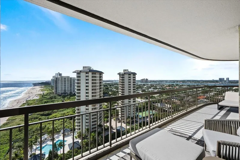 4000 N Ocean Drive 2004, Riviera Beach, Florida, United States. - Photo 51