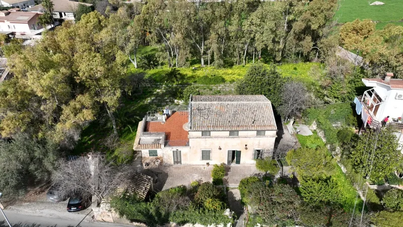 Villa with Ample Land for Sale in Modica Sorda