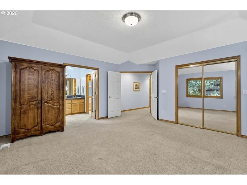 14341 SE Terrace Dr, Clackamas, OR 97015, Clackamas, Oregon, United States. - Photo 27