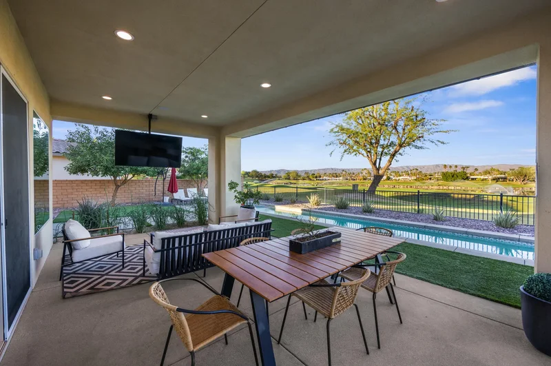 Single Family Residence in La Quinta