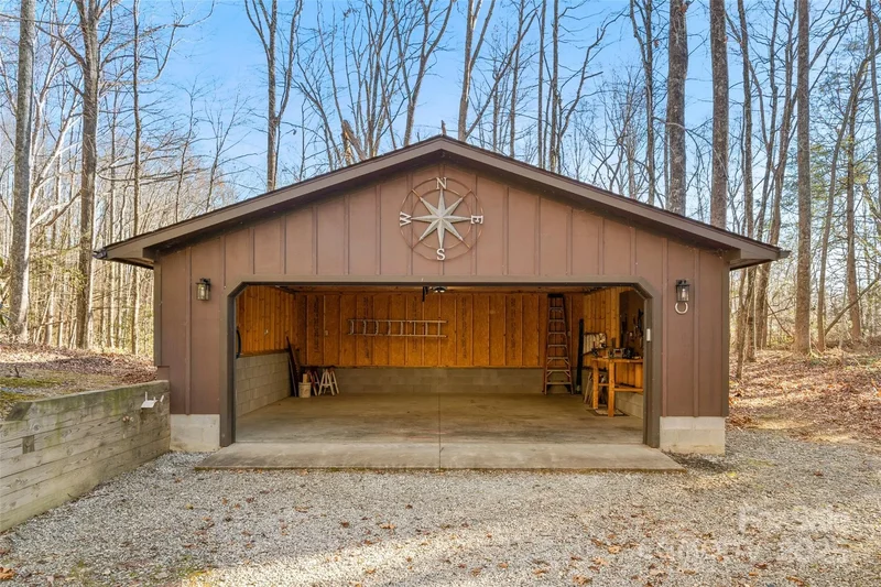 2959/2961 Bearwallow Mountain Road, Hendersonville, NC 28792, Hendersonville, North Carolina, United States. - Photo 11