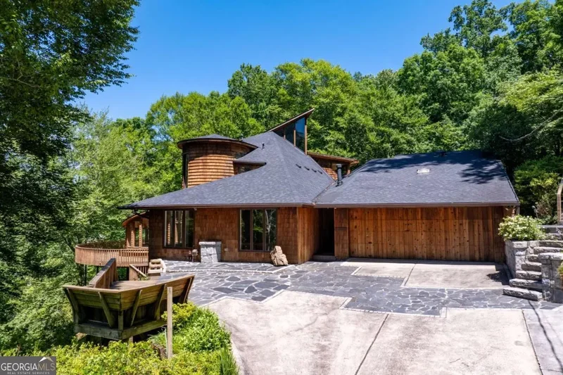 120 Laurel Drive NE, Atlanta, GA 30342, Atlanta, Georgia, United States. - Photo 7