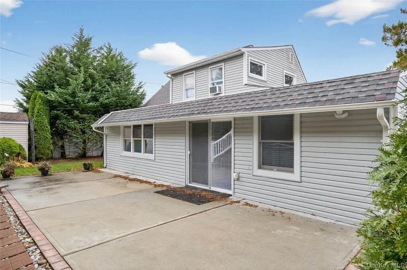 7 Lowland Road, Levittown, NY 11756, Levittown, New York, United States. - Photo 10