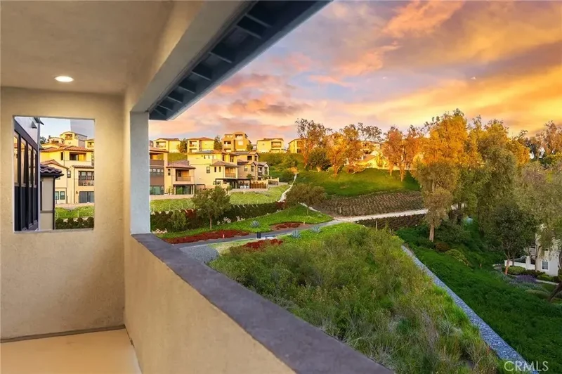 27 Alessio, Lake Forest, California, United States. - Photo 56