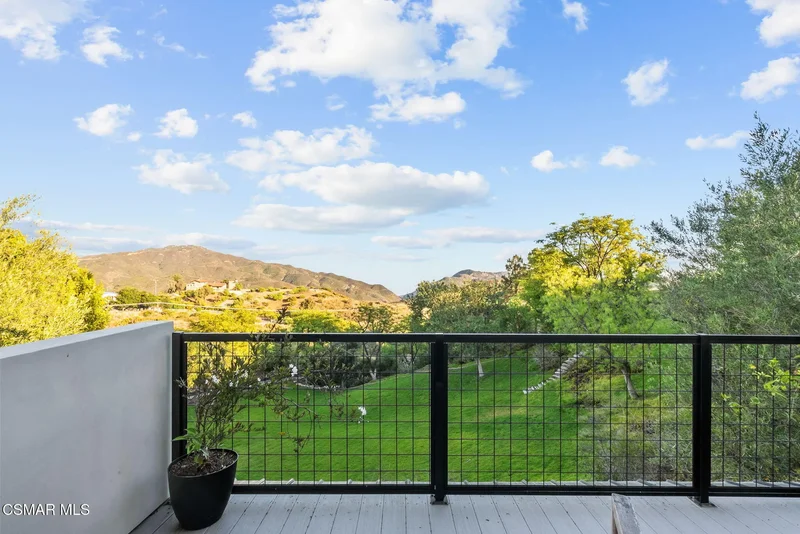 33235 Mulholland Highway, Malibu, CA 90265, Malibu, California, United States. - Photo 13