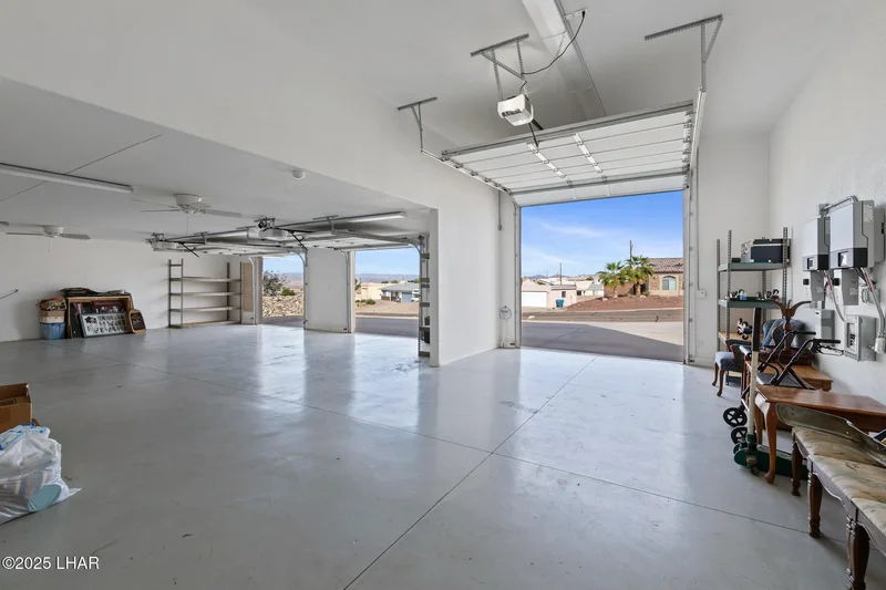 2320 Malahini Dr, Lake Havasu City, AZ 86404, Desert Hills, Arizona, United States. - Photo 40