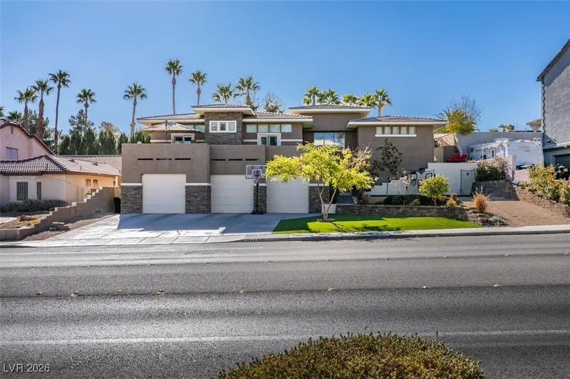 4 Bedrooms Single Family Detached