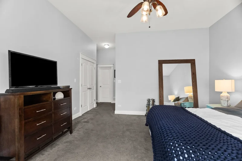 2050 W Belmont Avenue Unit# 2, Chicago, IL 60618, Chicago, Illinois, United States. - Photo 12