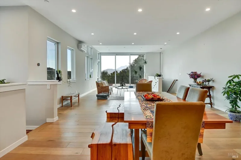 615 Oak Manor Drive, Fairfax, California, United States. - Photo 17