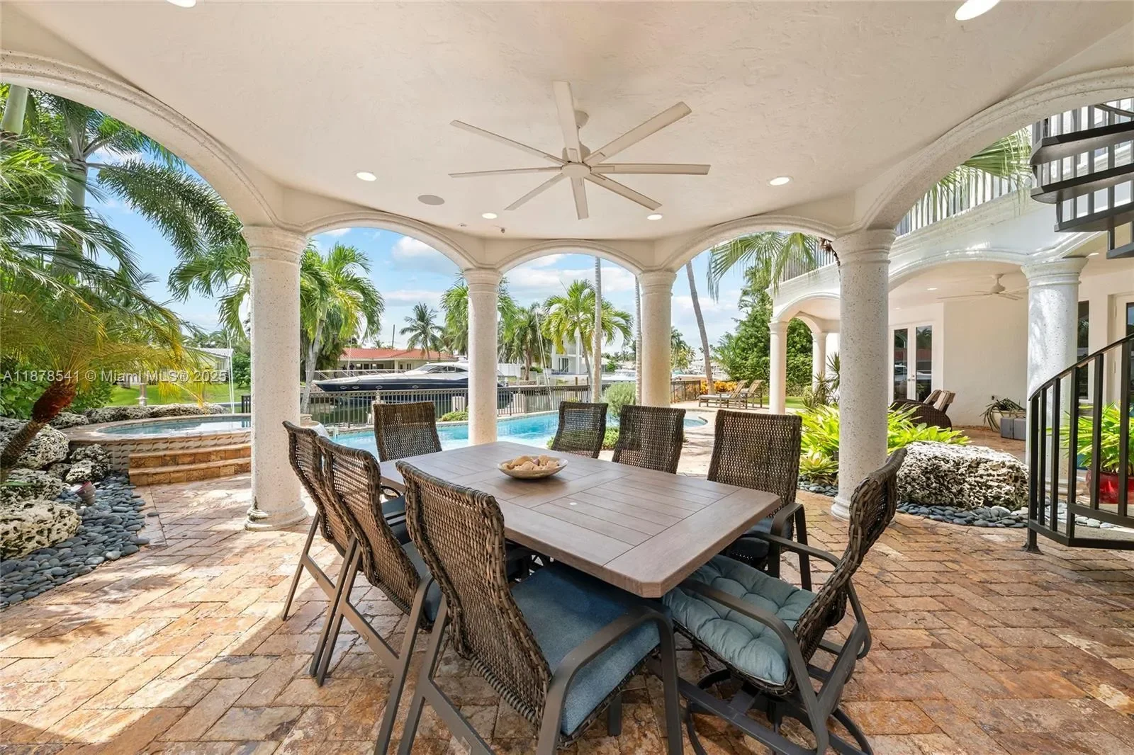 2770 NE 23rd St, Hillsboro Beach, Florida, United States. - Photo 38