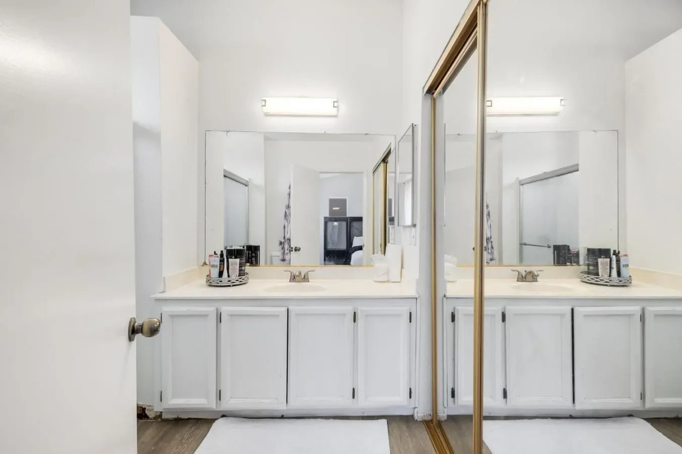 5045 N Laguna Drive, Elk Grove, California, United States. - Photo 21