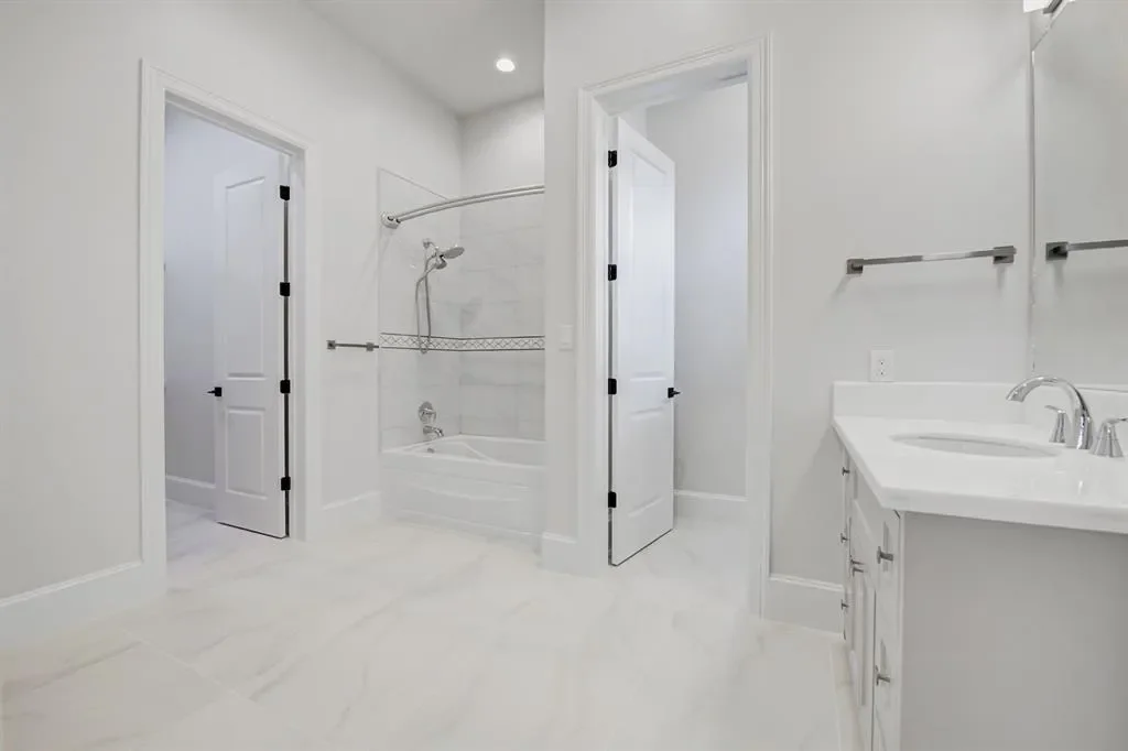 2822 Westgrove Lane, Houston, Texas, United States. - Photo 28