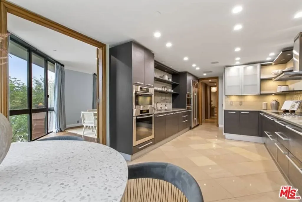 300 N Swall Drive 305, Beverly Hills, California, United States. - Photo 3