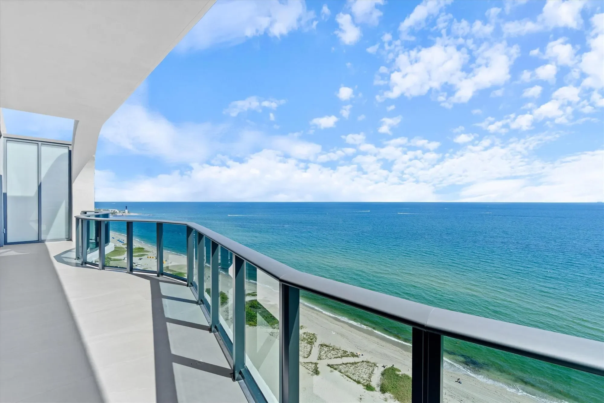 900 N Ocean Boulevard, Hillsboro Beach, Florida, United States. - Photo 7