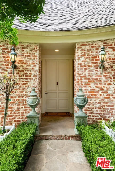 601 Woodruff Avenue, Los Angeles, California, United States. - Photo 22