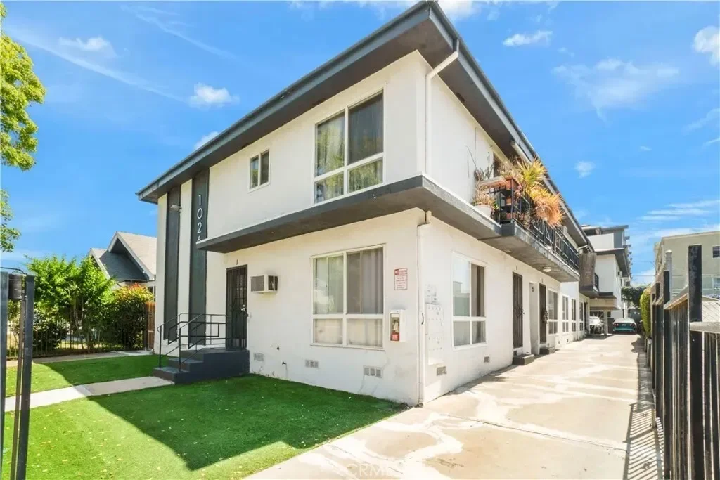1026 N Hudson, Los Angeles, California, United States. - Photo 2