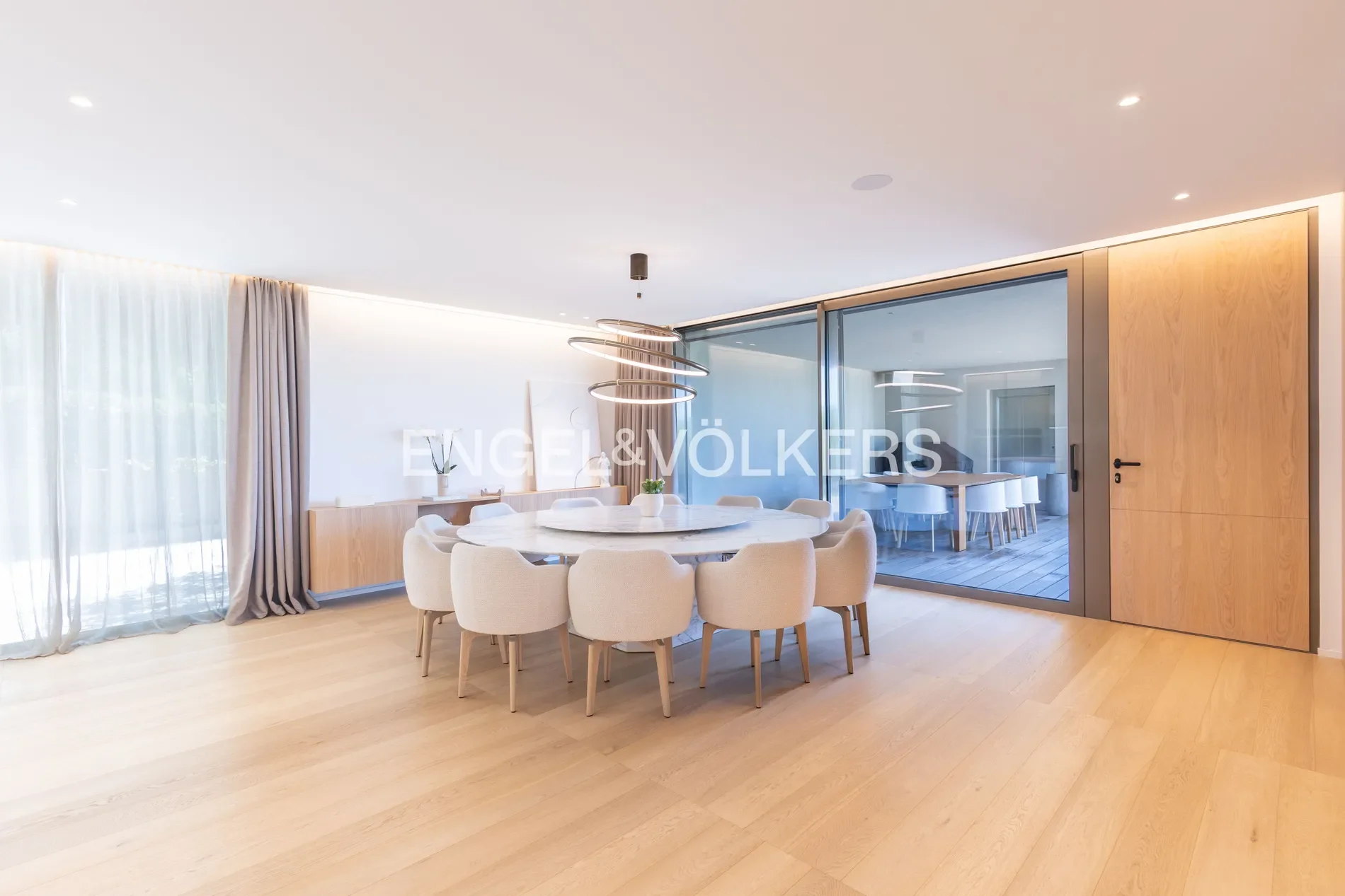 Gallery photo 8