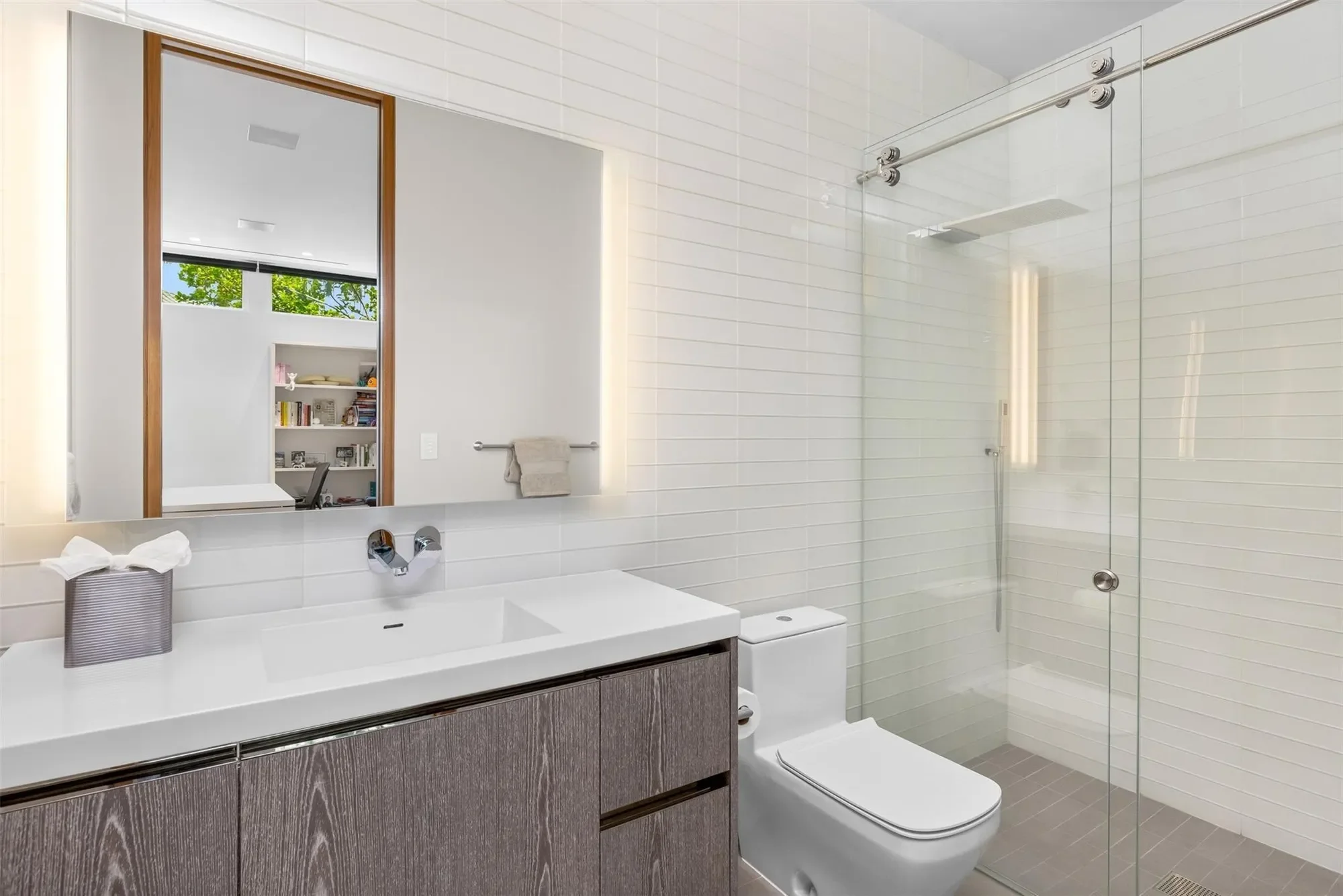 650 Royal Plaza Dr, Fort Lauderdale, FL, Fort Lauderdale, Florida, United States. - Photo 44