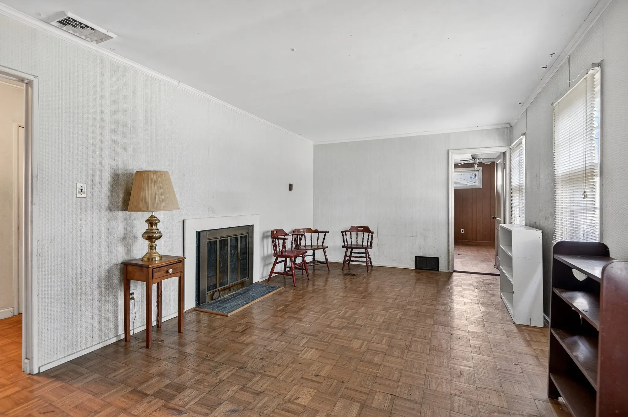 85 Aspinwall Street , Westbury, NY 11590, Salisbury, New York, United States. - Photo 4