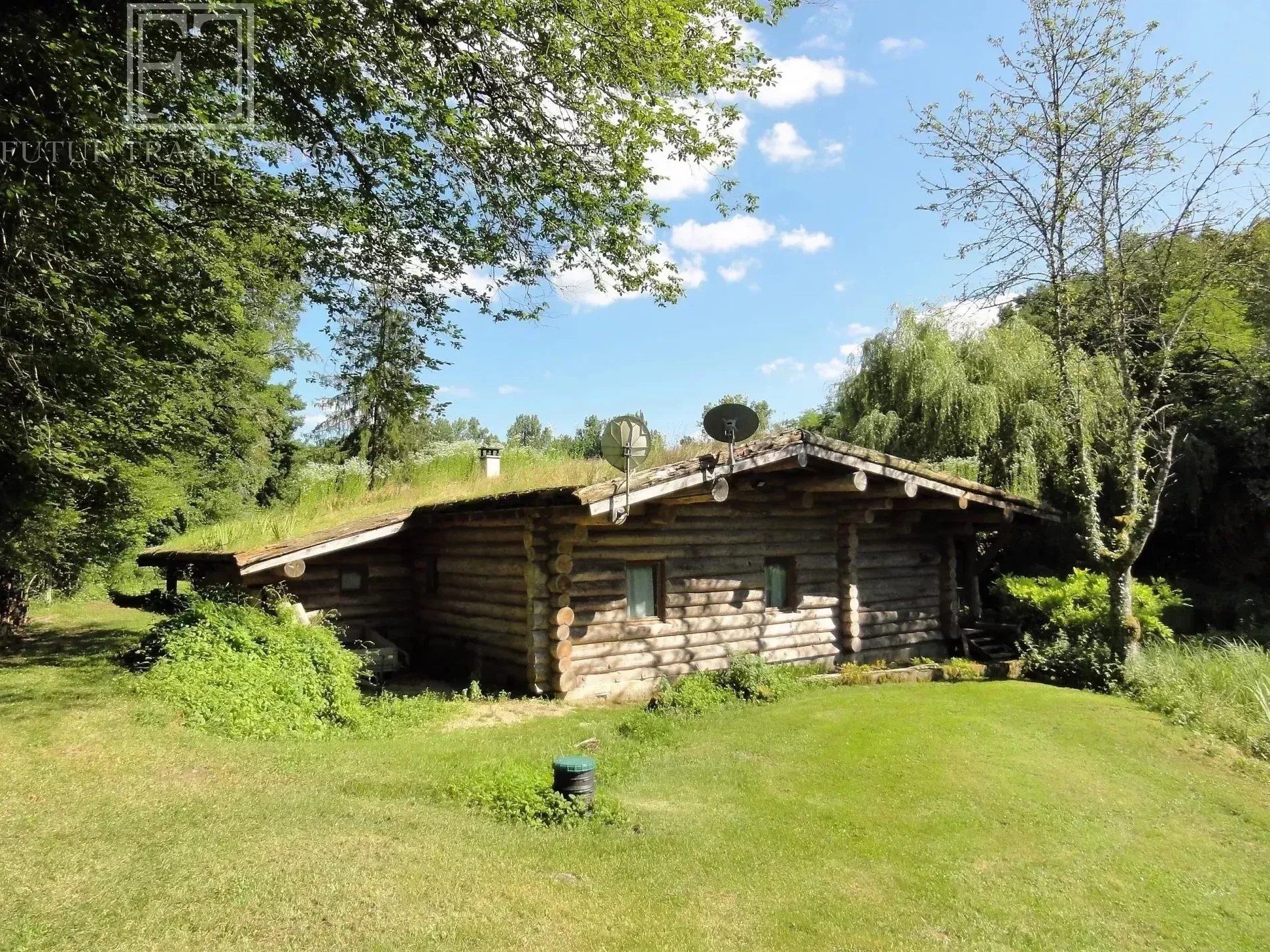 Exterior photo 7