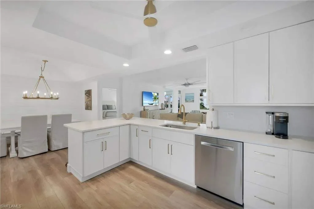 400 Park Shore DR, #302, Naples, FL, 34103, USA, Naples, Florida, United States. - Photo 16