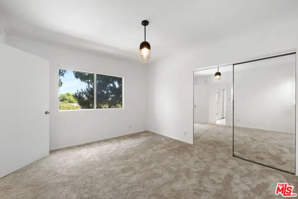 222 7th Street 301, Santa Monica, California, United States. - Photo 9