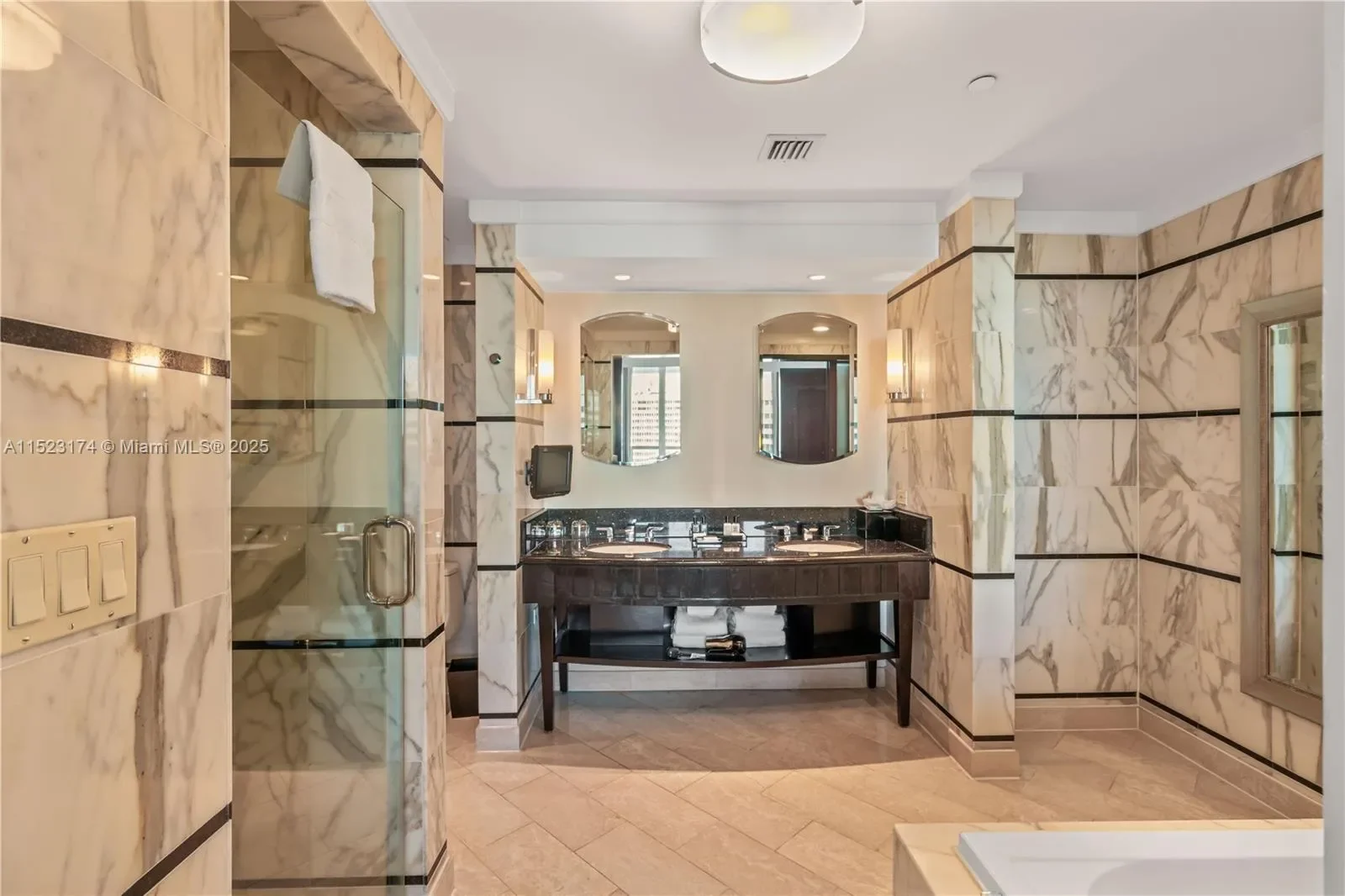 4391 COLLINS AV 1007, Miami Beach, Florida, United States. - Photo 24