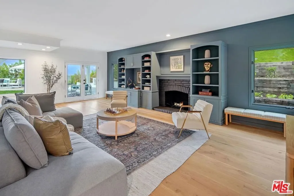 4050 Clarinda Drive, Los Angeles, California, United States. - Photo 14