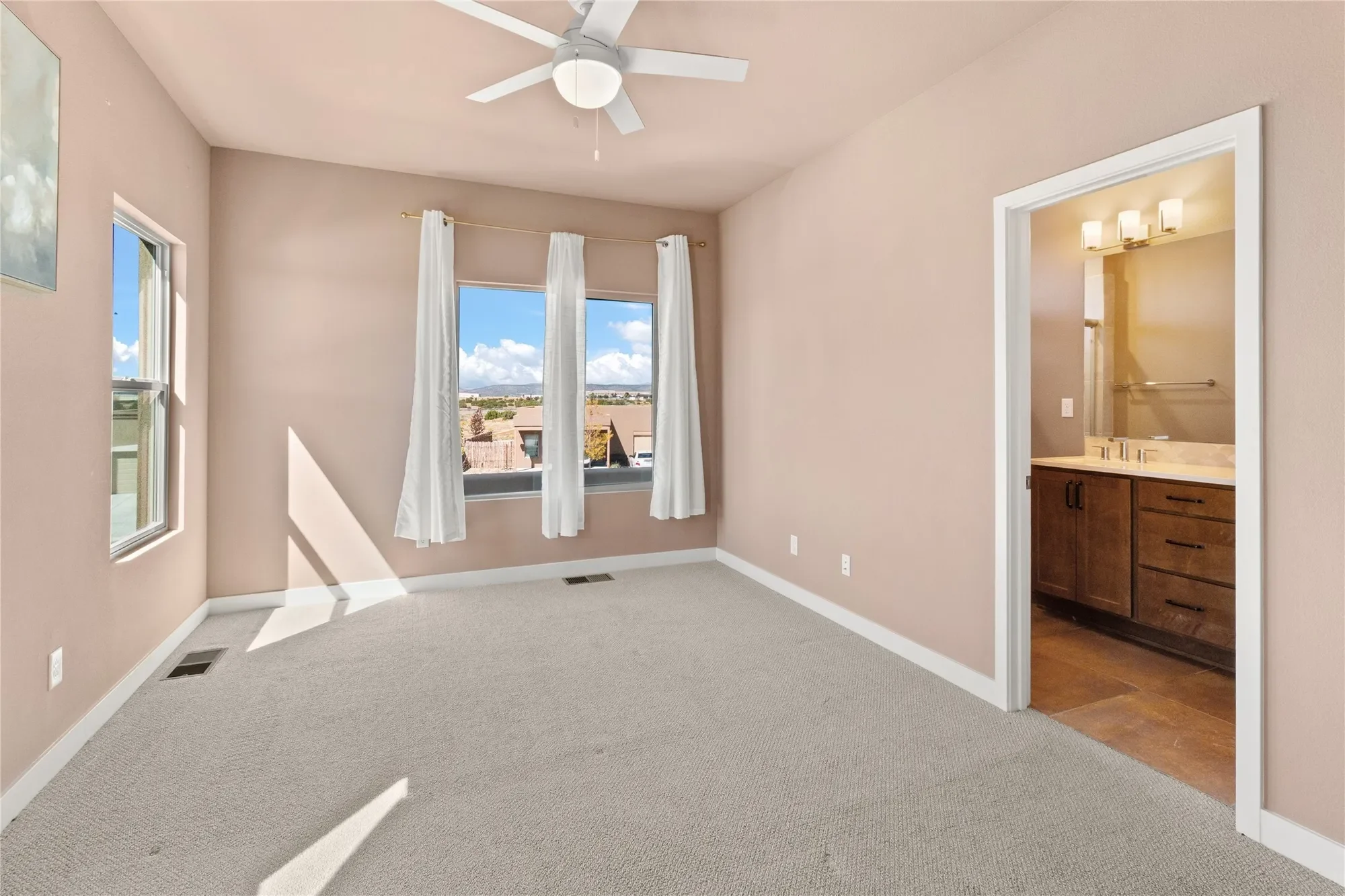 7609 Arroyo Oeste Lane , Santa Fe, NM 87507, Santa Fe, New Mexico, United States. - Photo 5