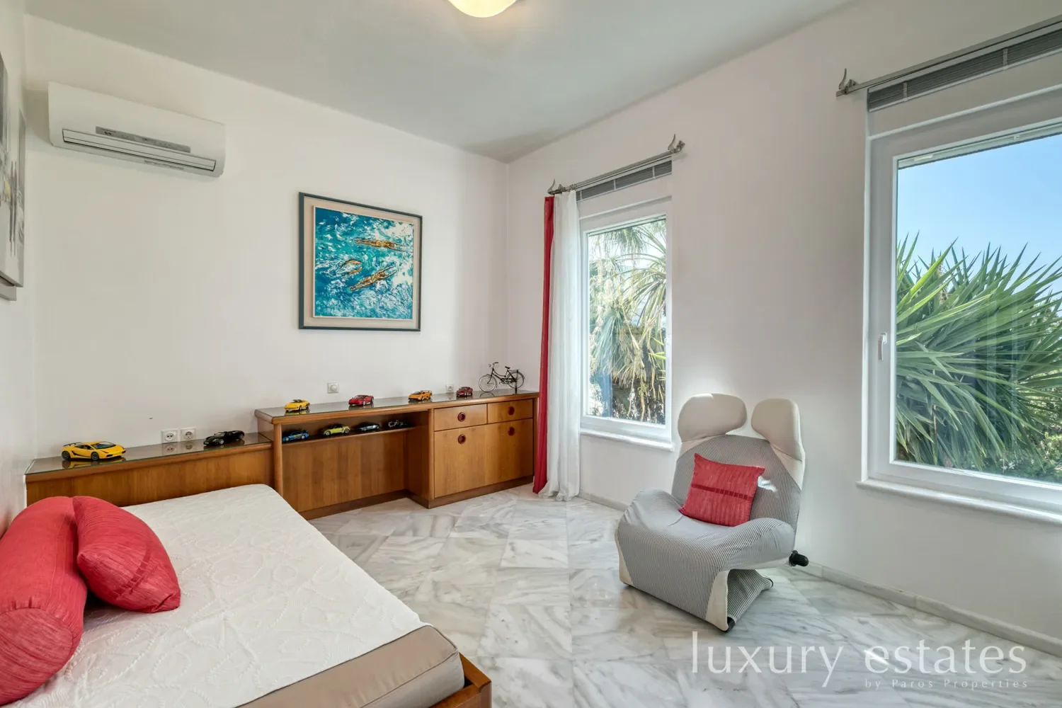 Gallery photo 4