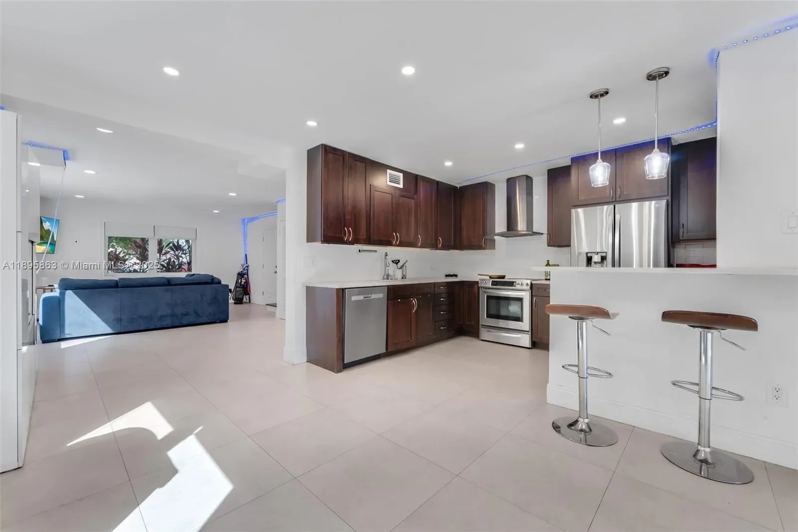 4801 University Dr, Coral Gables, Florida, United States. - Photo 11