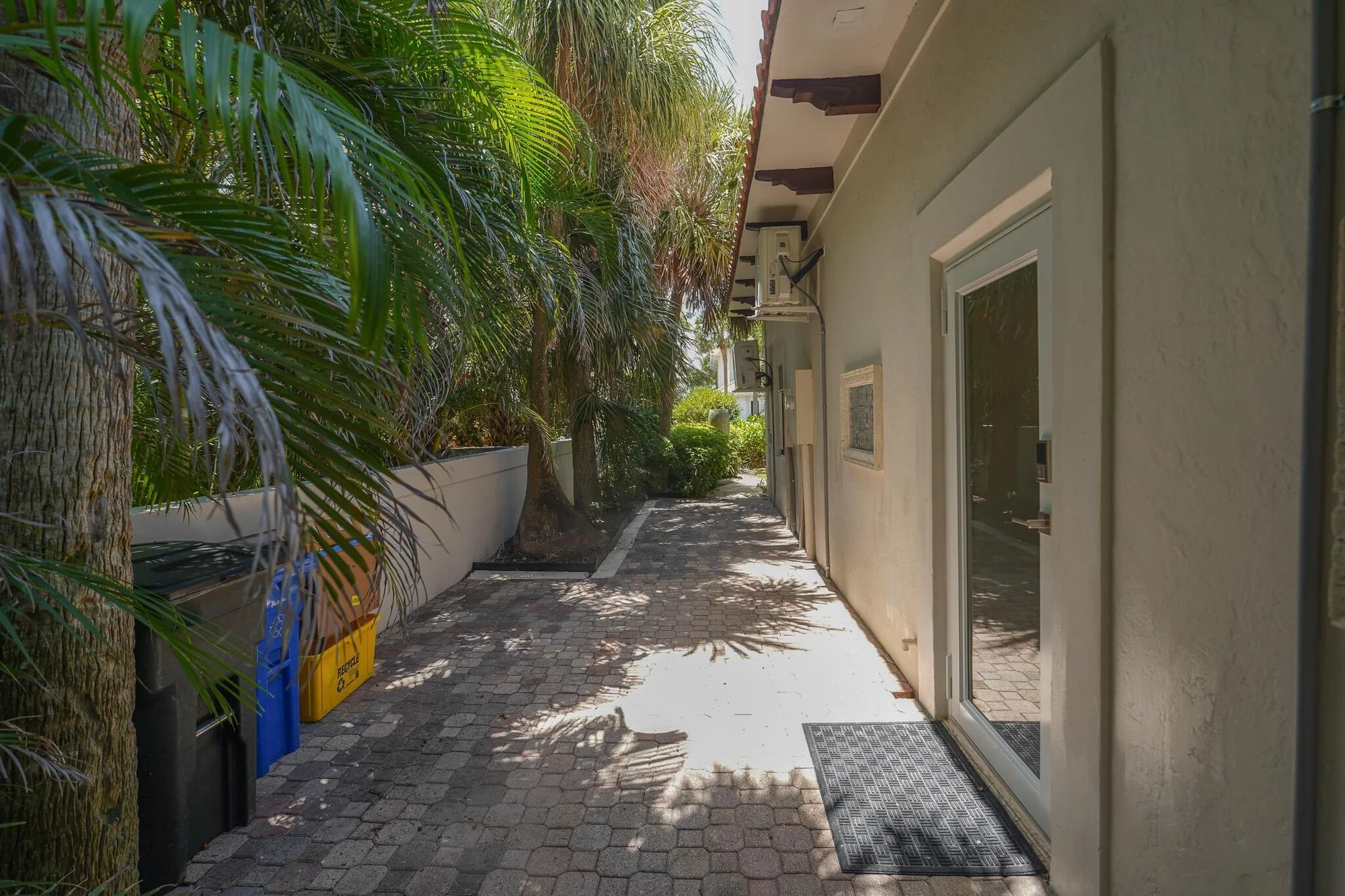 1690 Lands End Road, Lantana, Florida, United States. - Photo 36