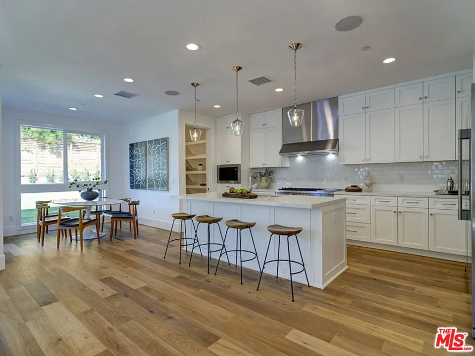 4747 Ambrose Avenue, Los Angeles, California, United States. - Photo 23