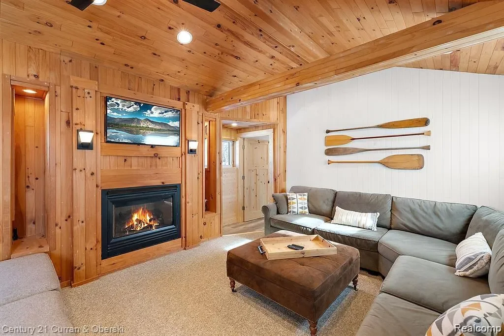 222 Ackerson Lake Drive, Jackson, MI 49201, Leoni, Michigan, United States. - Photo 42
