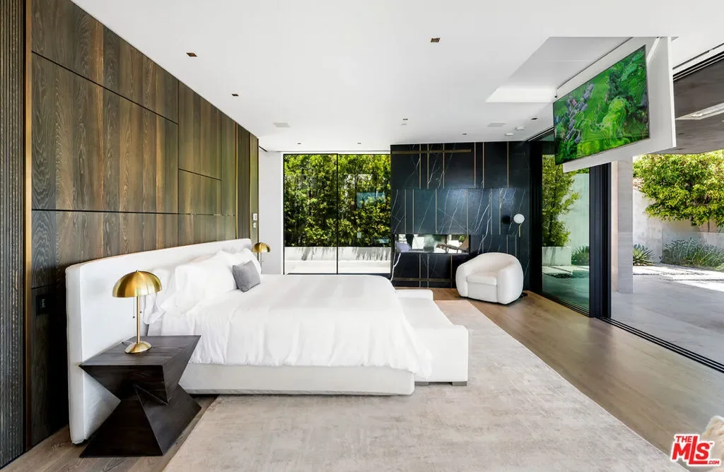 1108 Wallace, Beverly Hills, California, United States. - Photo 19
