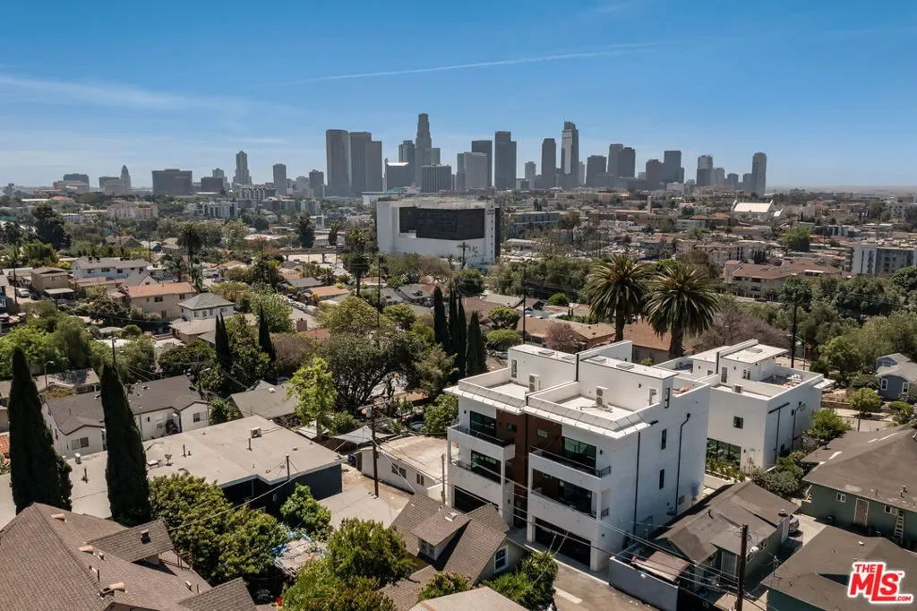 2007 Bellevue Avenue, Los Angeles, California, United States. - Photo 8