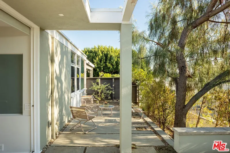 2845 1/2 Avenel Street, Los Angeles, California, United States. - Photo 22