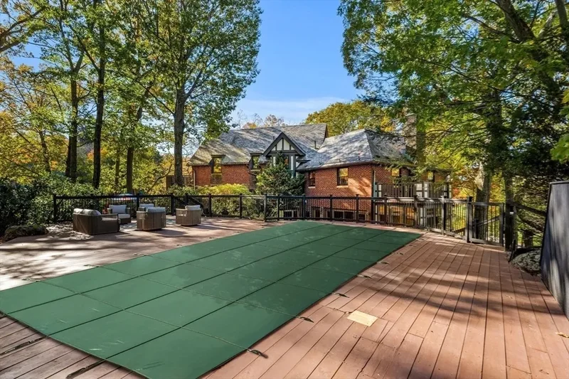 1125 W Roxbury Pkwy, Brookline, MA, 02467, USA, Brookline, Massachusetts, United States. - Photo 5