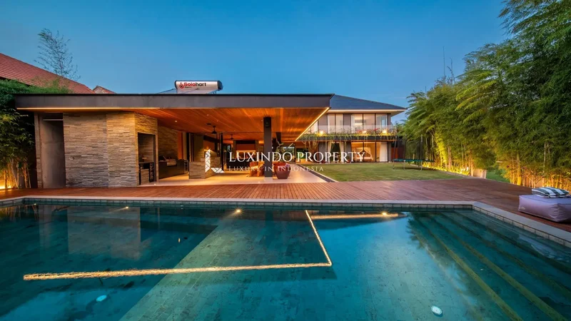 SANUR - EXQUISITE FAMILY HOME BUILT WITH UNMATCHED LUXURY AND QUALITY