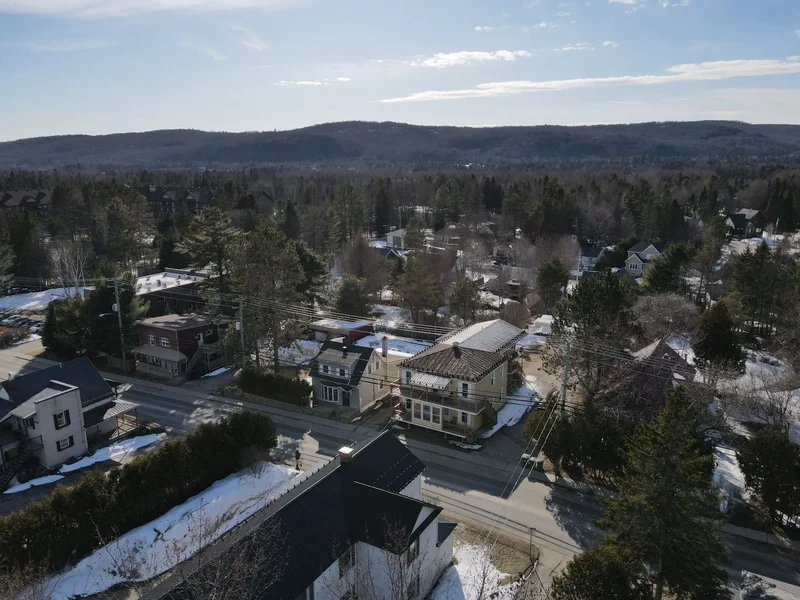 933 Rue Labelle, Mont-Tremblant, Quebec, Canada. - Photo 8