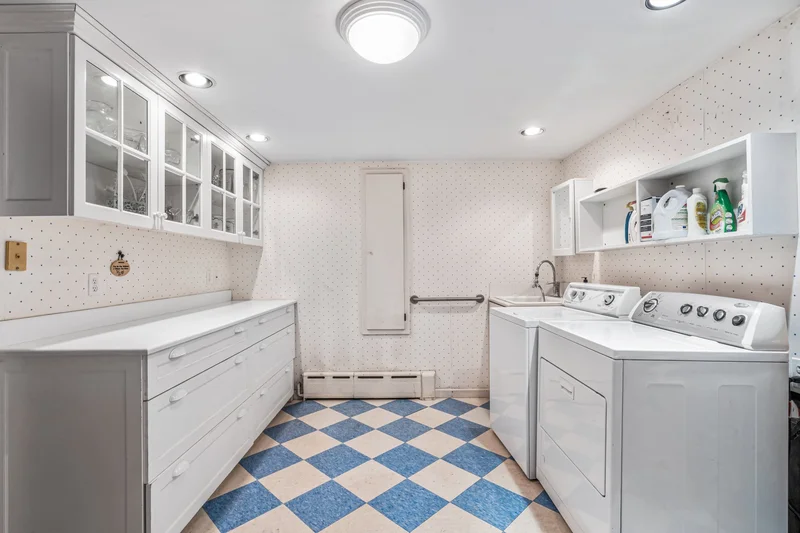 50 Shorthill Road , Forest Hills, NY 11375, New York, New York, United States. - Photo 53