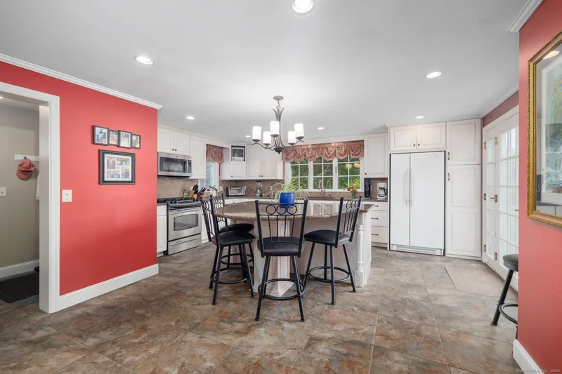 23 Edgerton Street, East Hampton, Connecticut, United States. - Photo 14