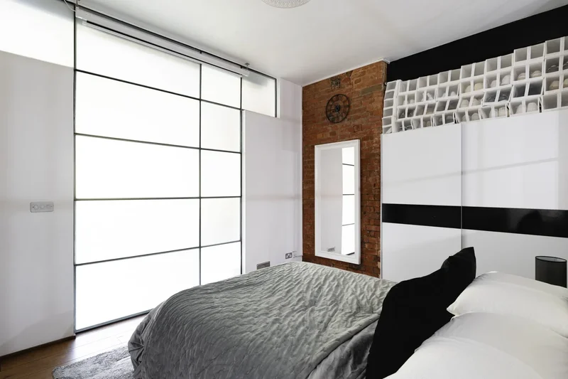 Morris Road, London, England, United Kingdom. - Photo 14