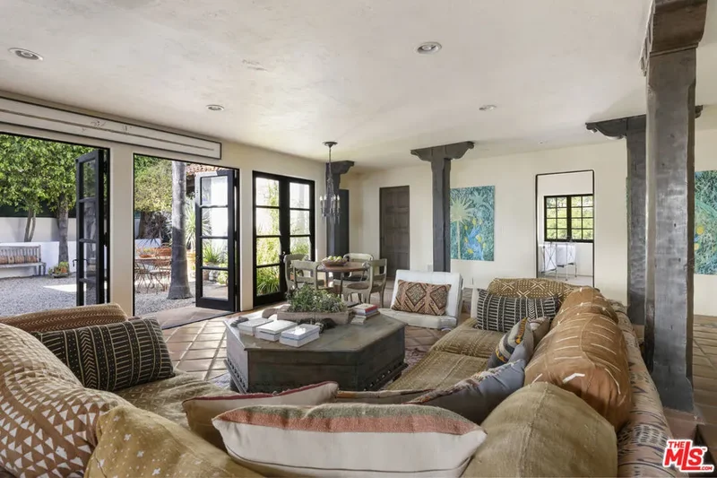 2801 Belden Drive, Los Angeles, California, United States. - Photo 4