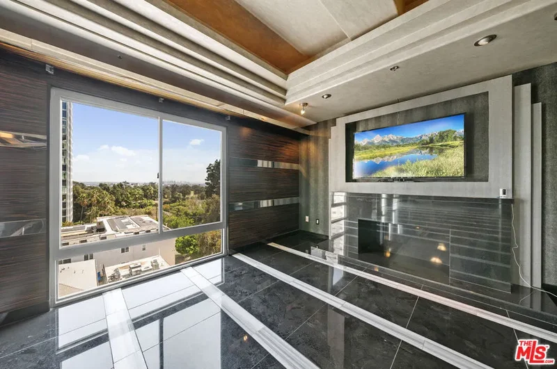 10336 Wilshire Boulevard 703, Los Angeles, California, United States. - Photo 32