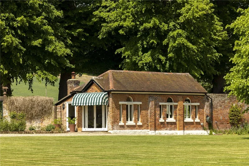 Longparish, Andover, Hampshire, Longparish, England, United Kingdom. - Photo 9